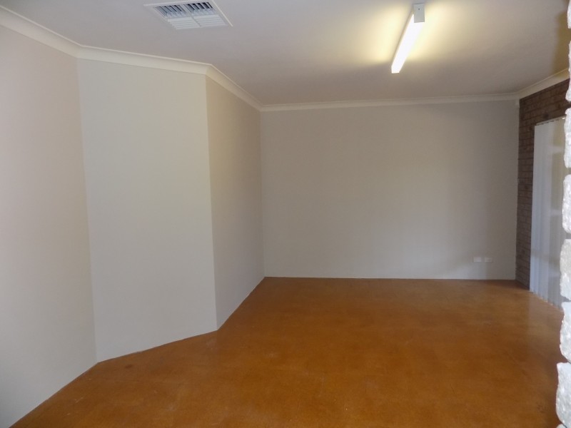 13 Tuart Place, Yangebup WA 6164