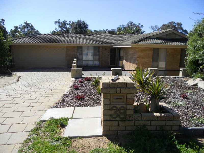 39 Parkway Gardens, Parmelia WA 6167