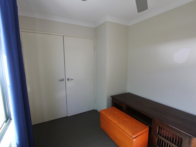 5 Featherstone Road, Orelia WA 6167