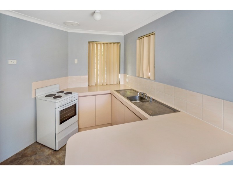 7/7 Greenlea Cresent, Warnbro WA 6169