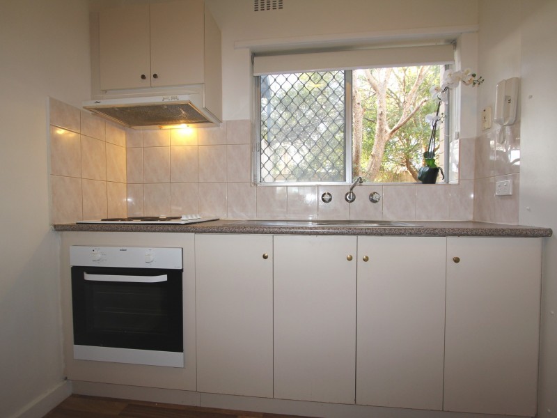 1/9 Beacham Place, Medina WA 6167