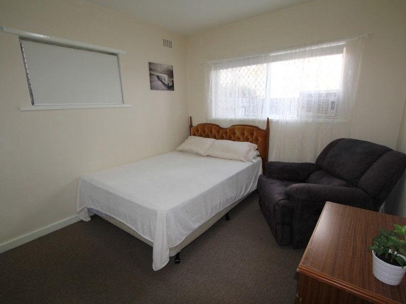 1/9 Beacham Place, Medina WA 6167