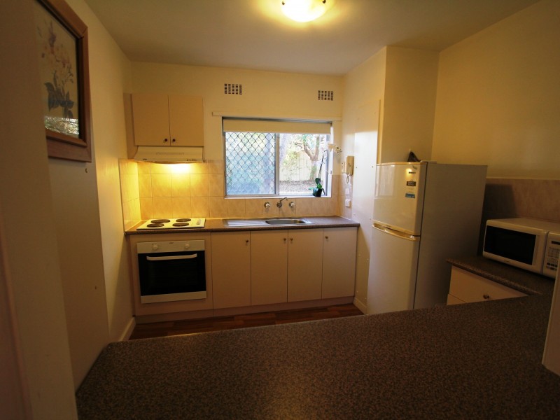 1/9 Beacham Place, Medina WA 6167