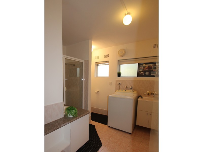 1/9 Beacham Place, Medina WA 6167