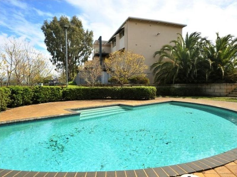 1/9 Beacham Place, Medina WA 6167