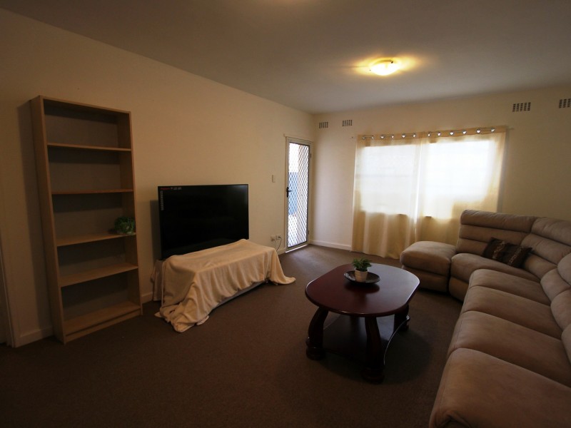 1/9 Beacham Place, Medina WA 6167