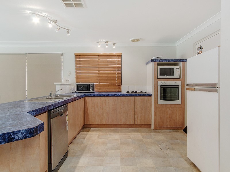 7 Nunney Road, Orelia WA 6167