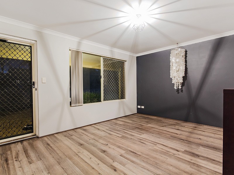 12 Hampshire Gardens, Parmelia WA 6167