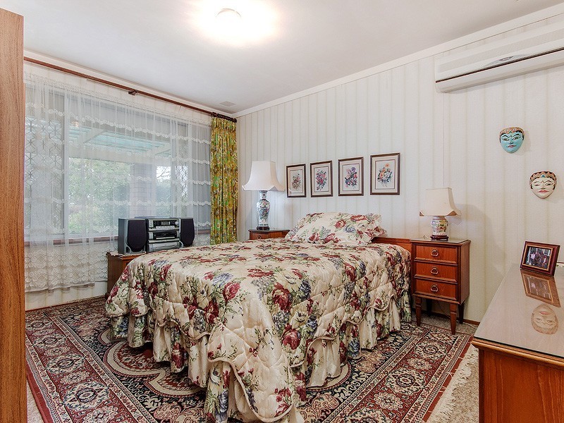 23 Sicklemore Road, Parmelia WA 6167