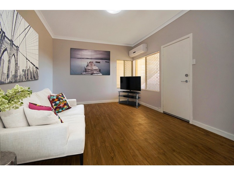 35 Hubbard Way, Medina WA 6167