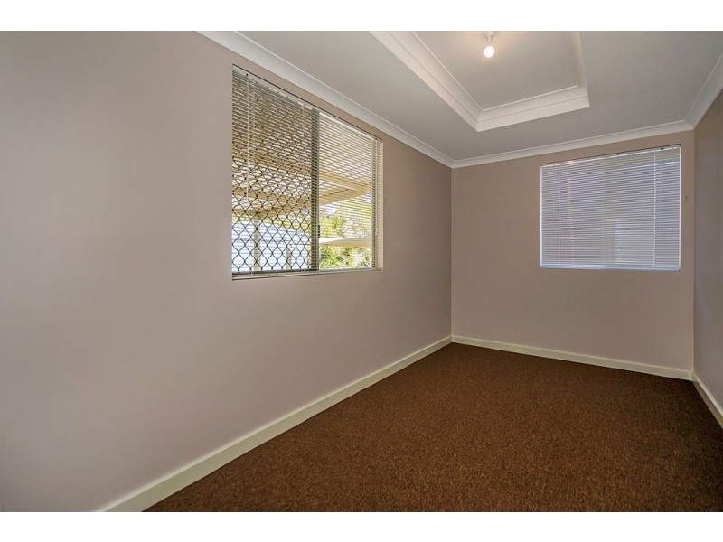 35 Hubbard Way, Medina WA 6167