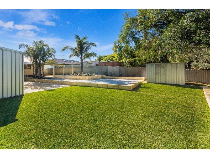 35 Hubbard Way, Medina WA 6167