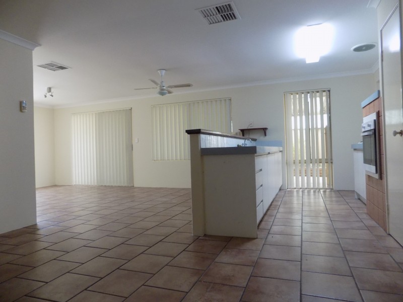 6 Enlie Lane, Warnbro WA 6169