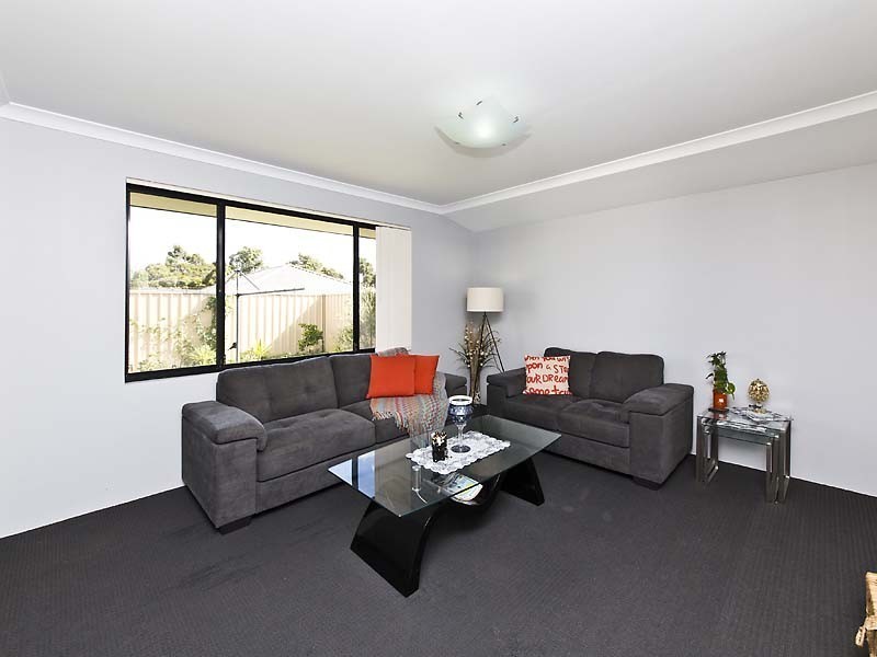 6 Camballin Loop, Bertram WA 6167