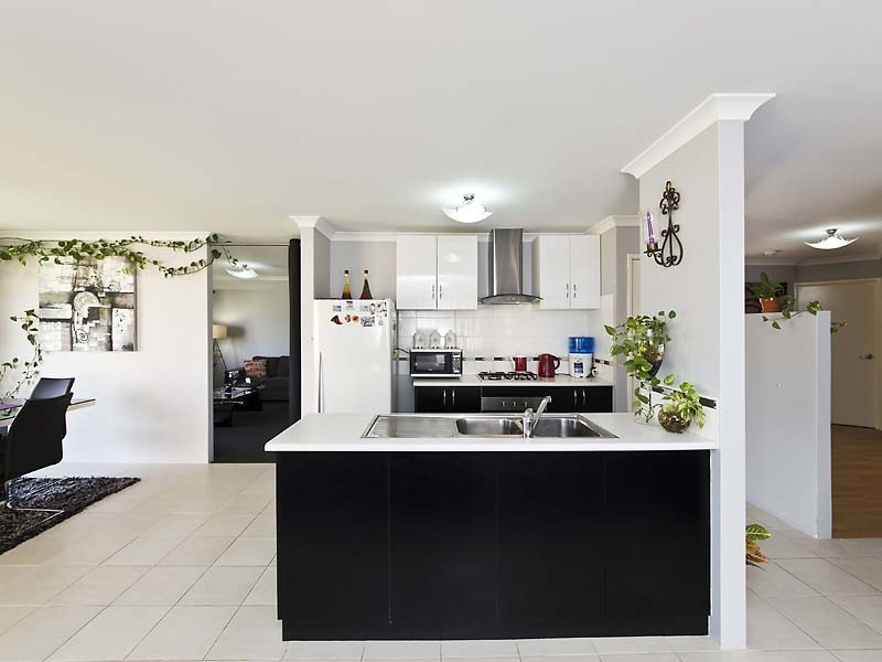 6 Camballin Loop, Bertram WA 6167