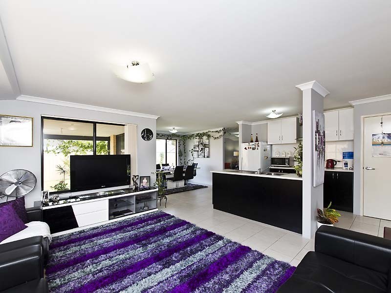 6 Camballin Loop, Bertram WA 6167