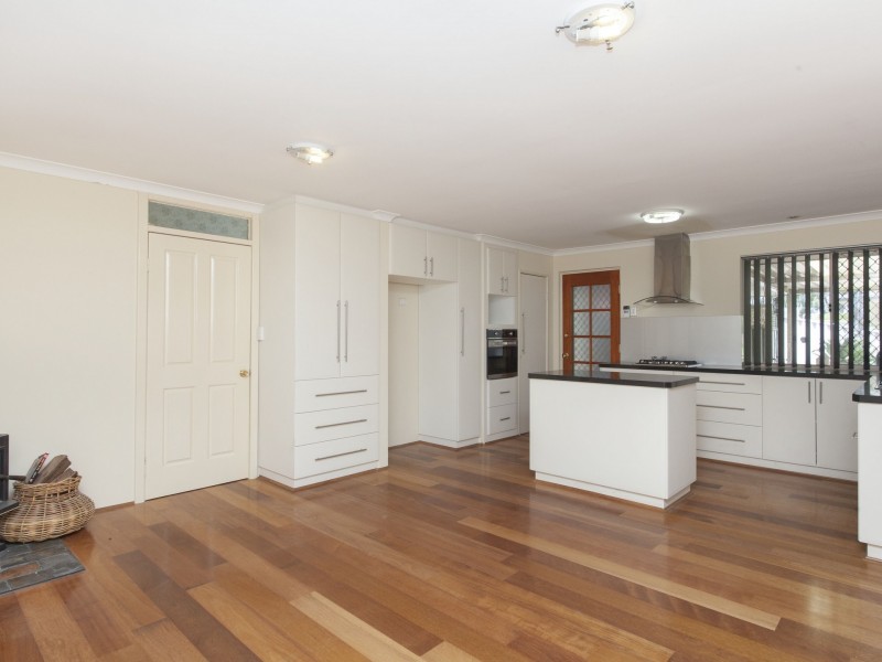 1 Cessford Close, Leda WA 6170