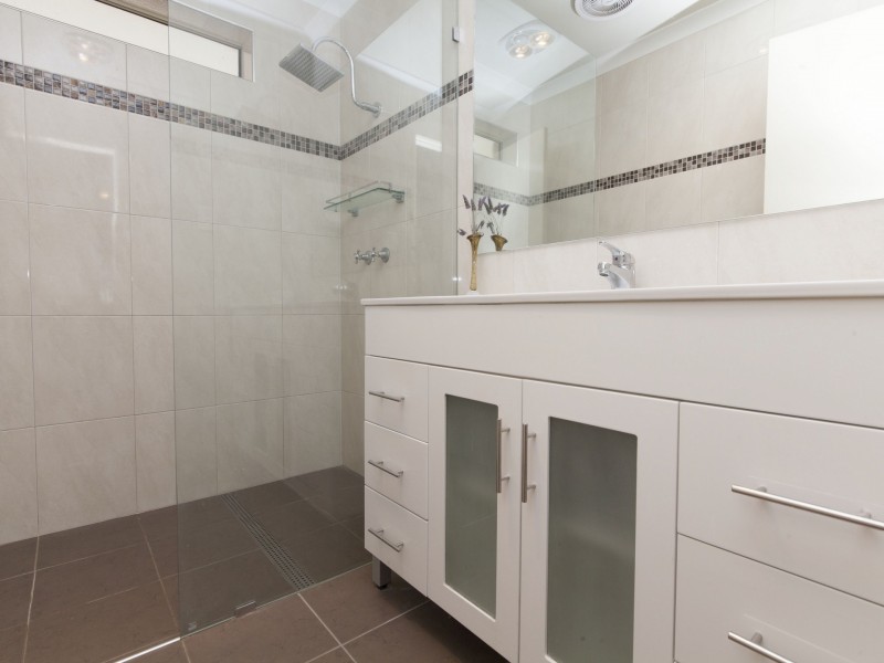 1 Cessford Close, Leda WA 6170