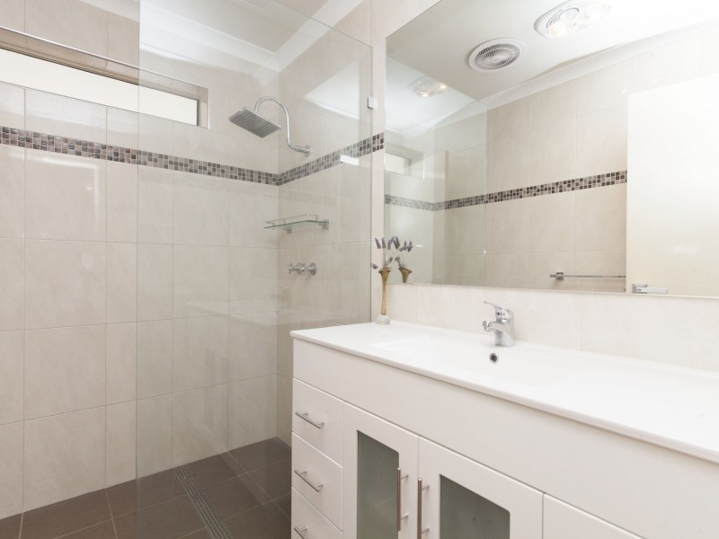 1 Cessford Close, Leda WA 6170