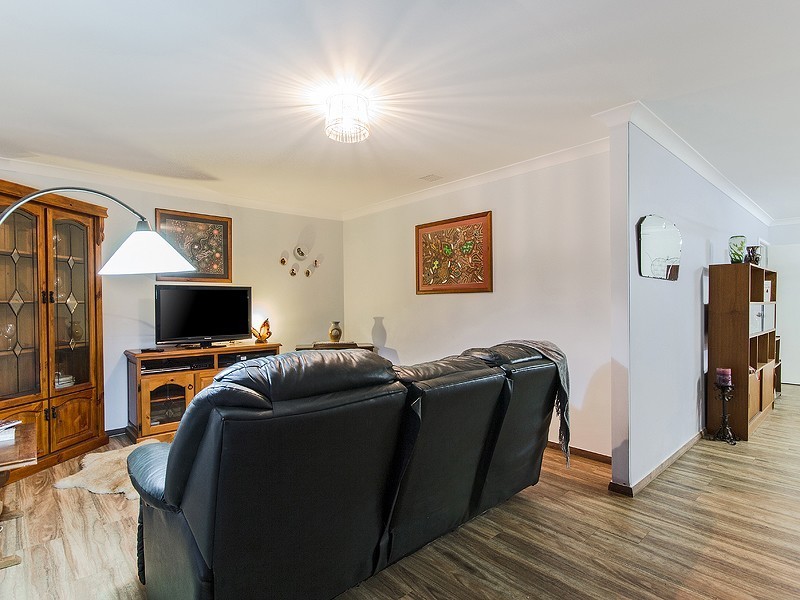 5 Bolton Way, Orelia WA 6167