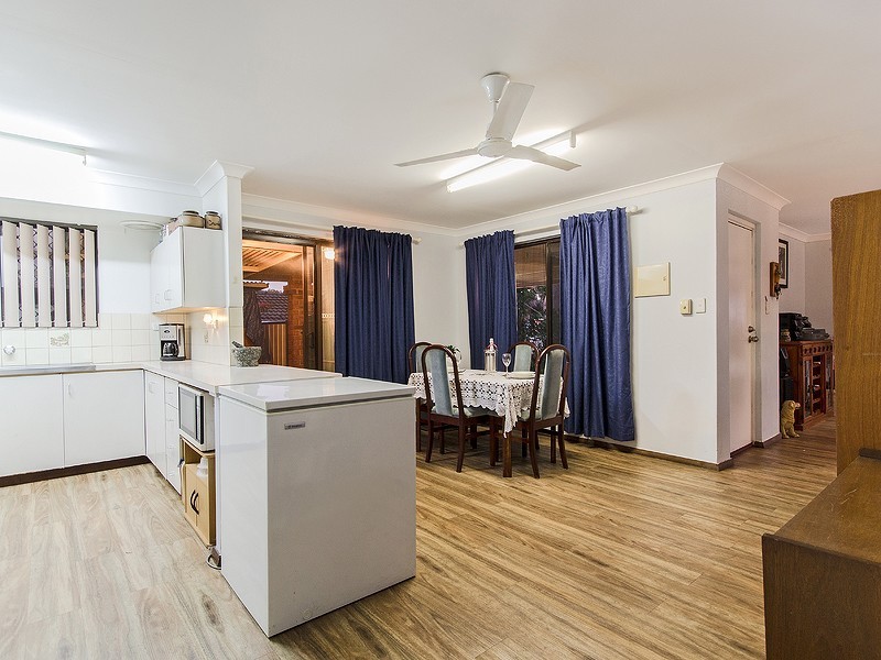 5 Bolton Way, Orelia WA 6167