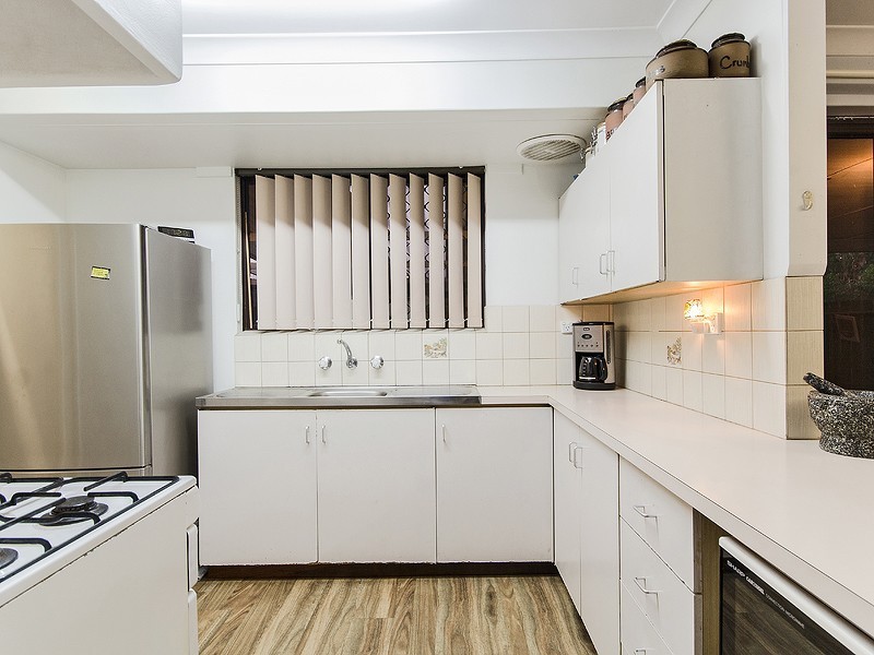 5 Bolton Way, Orelia WA 6167