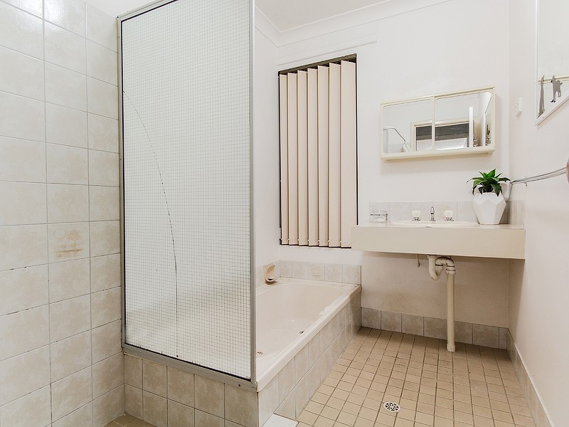 5 Bolton Way, Orelia WA 6167