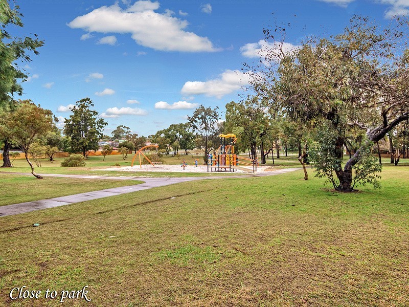 6 Perriam Close, Parmelia WA 6167