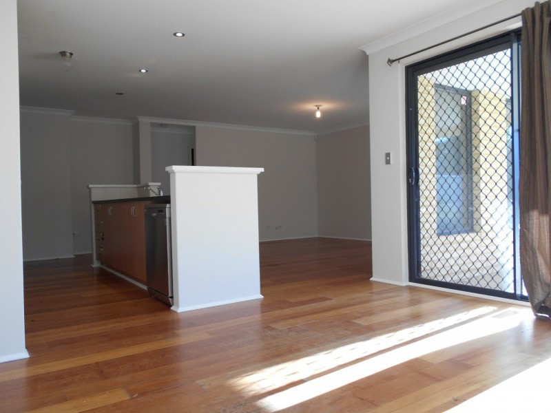 22 Coffs Bend, Secret Harbour WA 6173