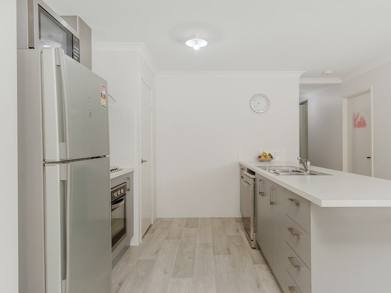 6 Breccia Parade, Wellard WA 6170