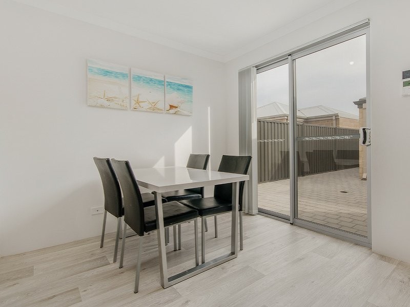 6 Breccia Parade, Wellard WA 6170