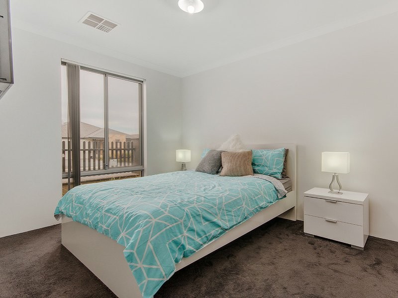 6 Breccia Parade, Wellard WA 6170