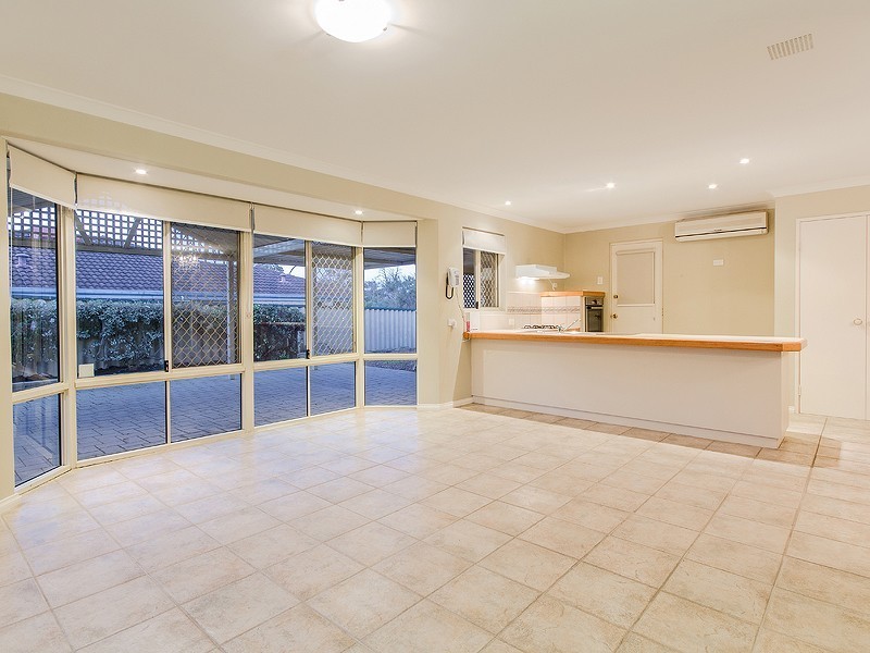 80 Nottingham Parkway, Orelia WA 6167