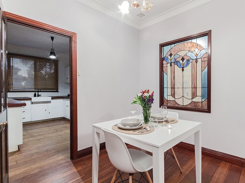 20 Grover Way, Medina WA 6167