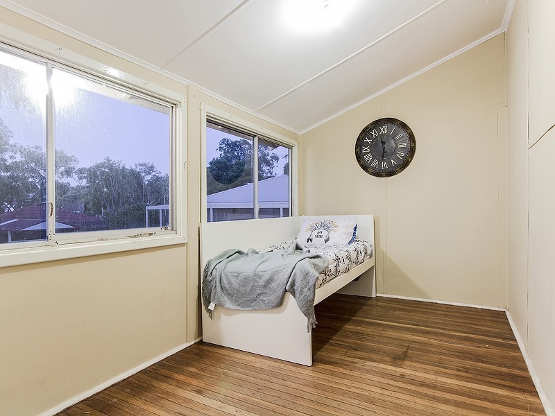 20 Grover Way, Medina WA 6167