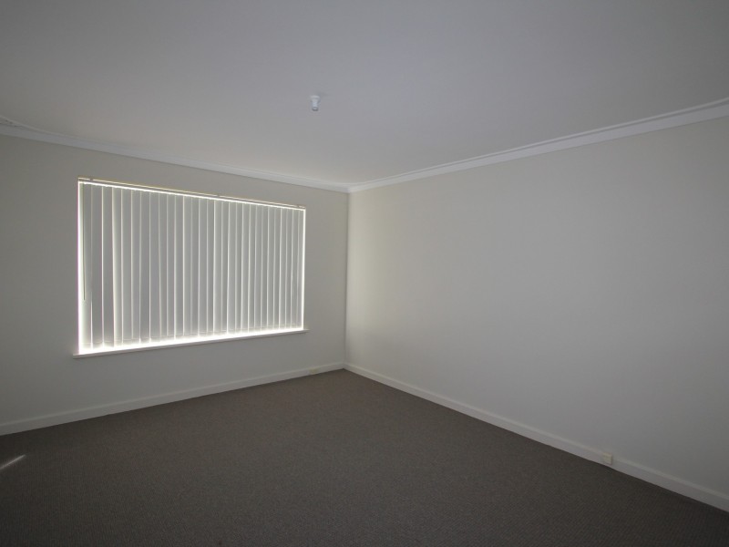 2 Hefron Way, Parmelia WA 6167