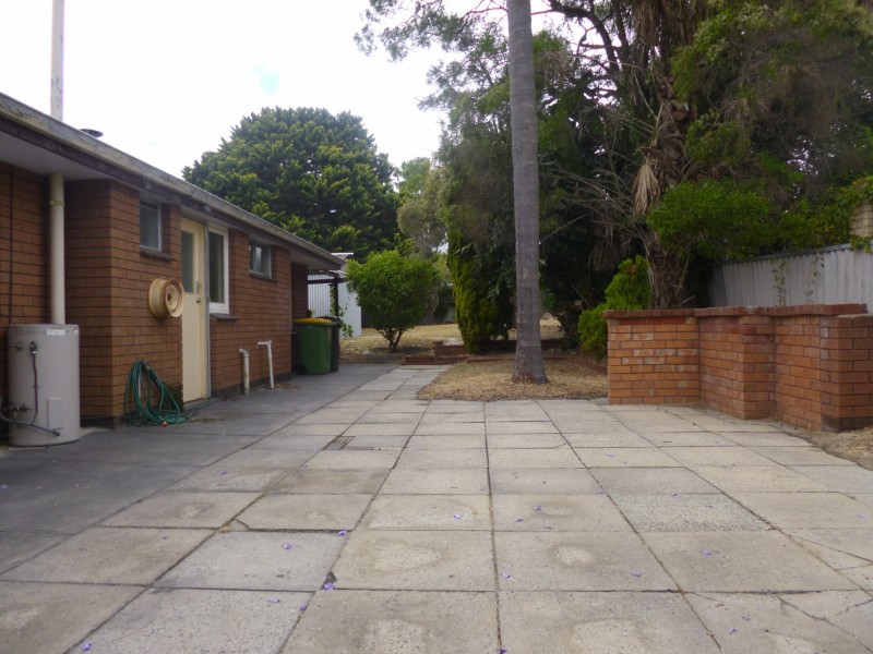 2 Hefron Way, Parmelia WA 6167