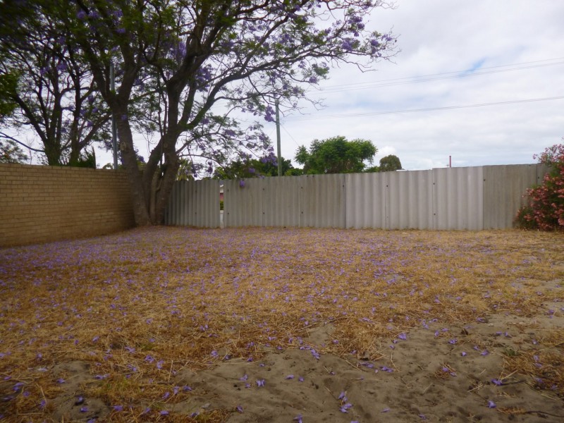 2 Hefron Way, Parmelia WA 6167