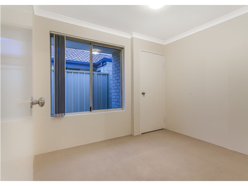 13 Bampton Road, Orelia WA 6167