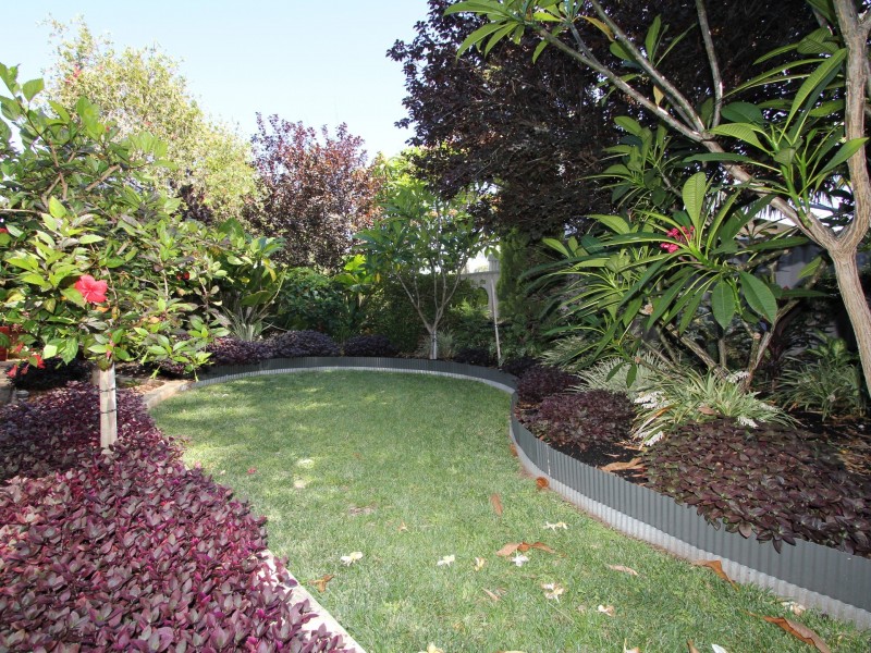 11 Blackboy Rise, Parmelia WA 6167