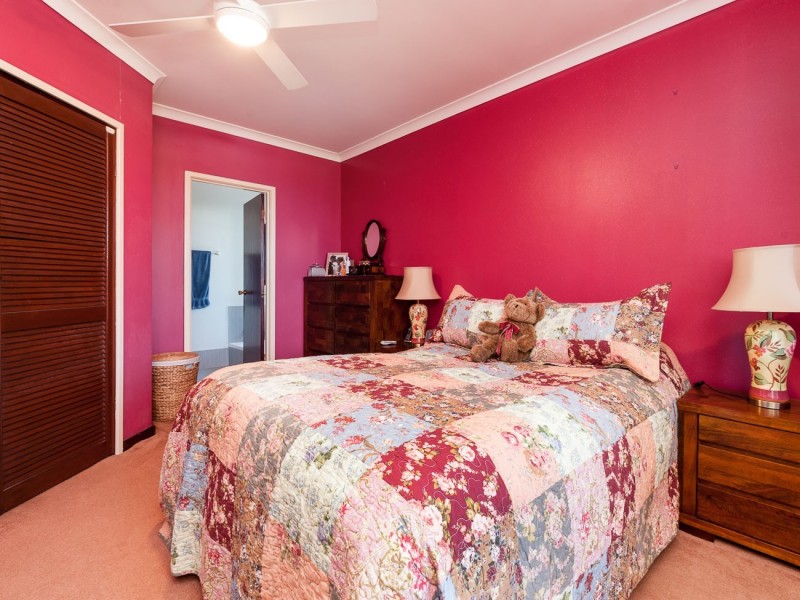 11 Blackboy Rise, Parmelia WA 6167