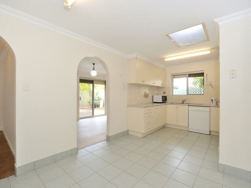 1 Walgreen Crescent, Calista WA 6167