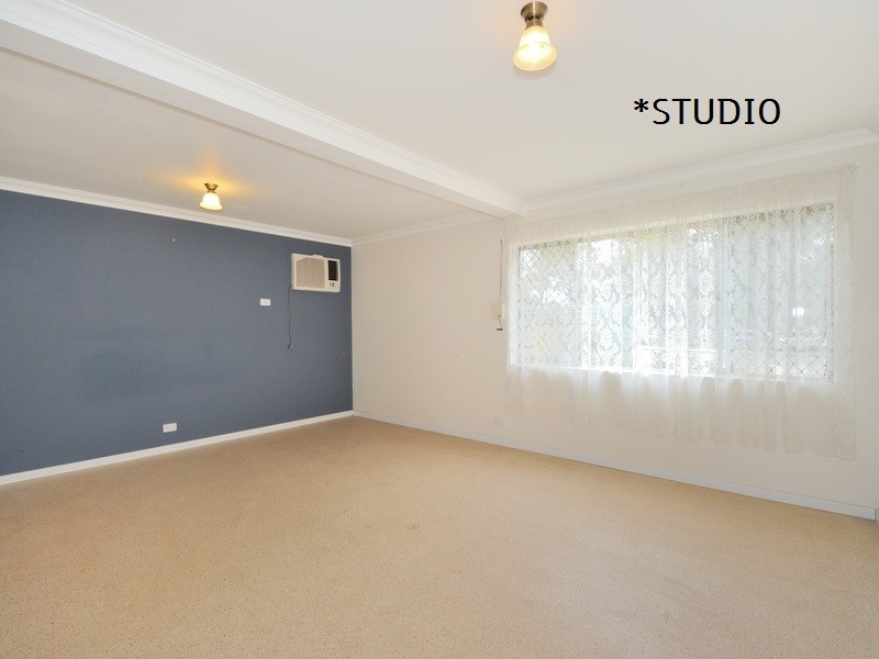 1 Walgreen Crescent, Calista WA 6167