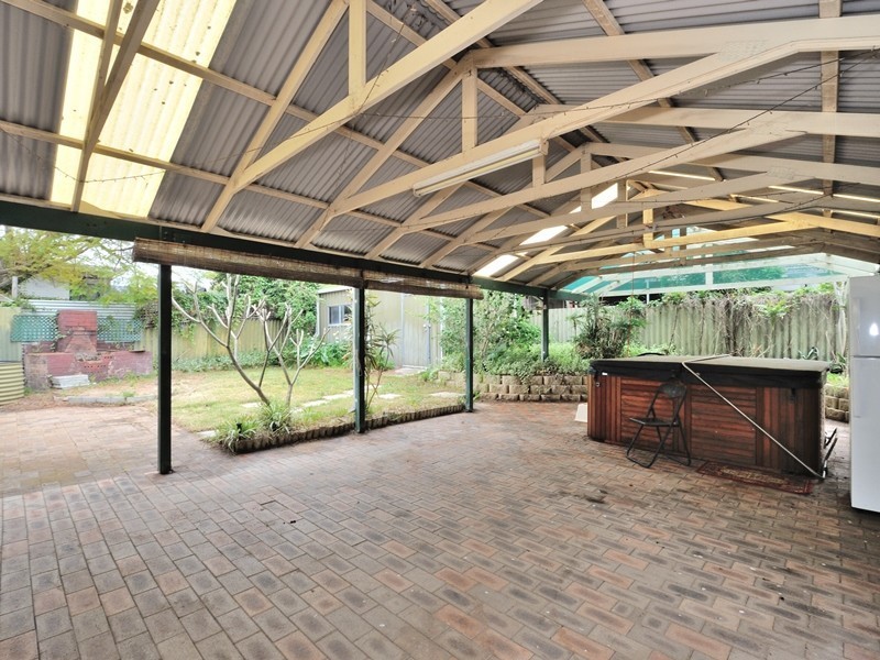 1 Walgreen Crescent, Calista WA 6167