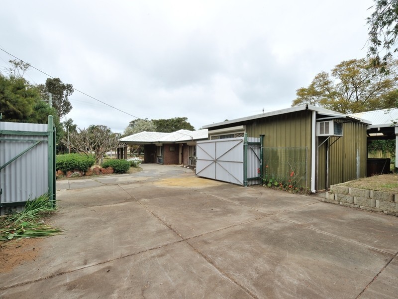 1 Walgreen Crescent, Calista WA 6167