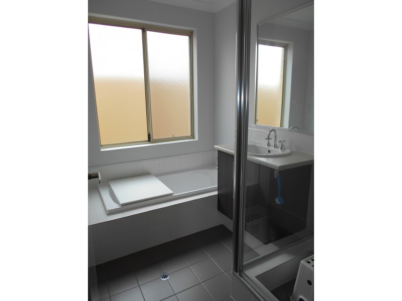 Unit 5/95 Millbrook Ave, Bertram WA 6167