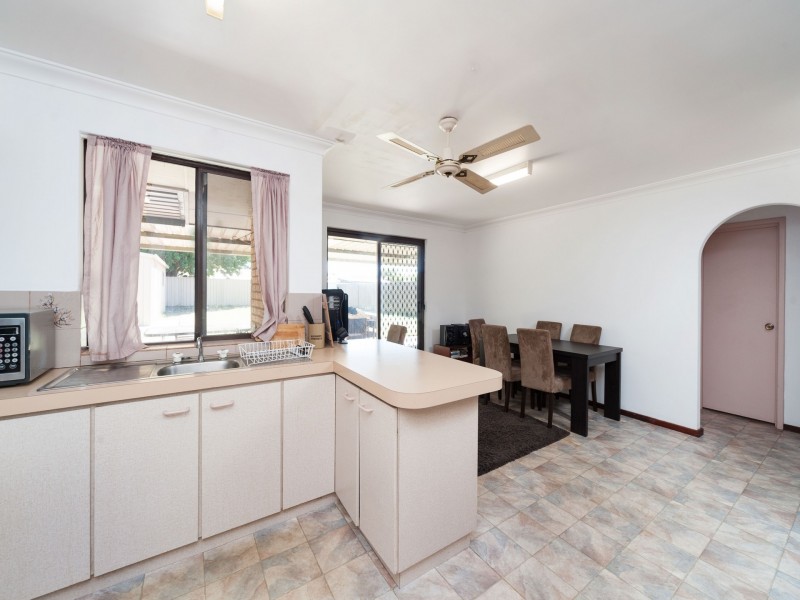 57 Warnbro Sound Ave, Warnbro WA 6169