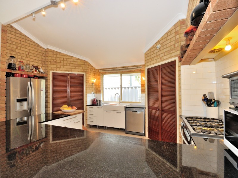 9 Kybra Mews, Rockingham WA 6168