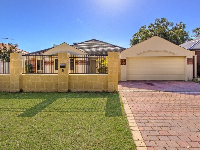 9 Waterfields Drive, Bertram WA 6167