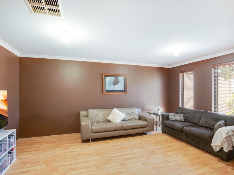 5 Axbridge Link, Leda WA 6170